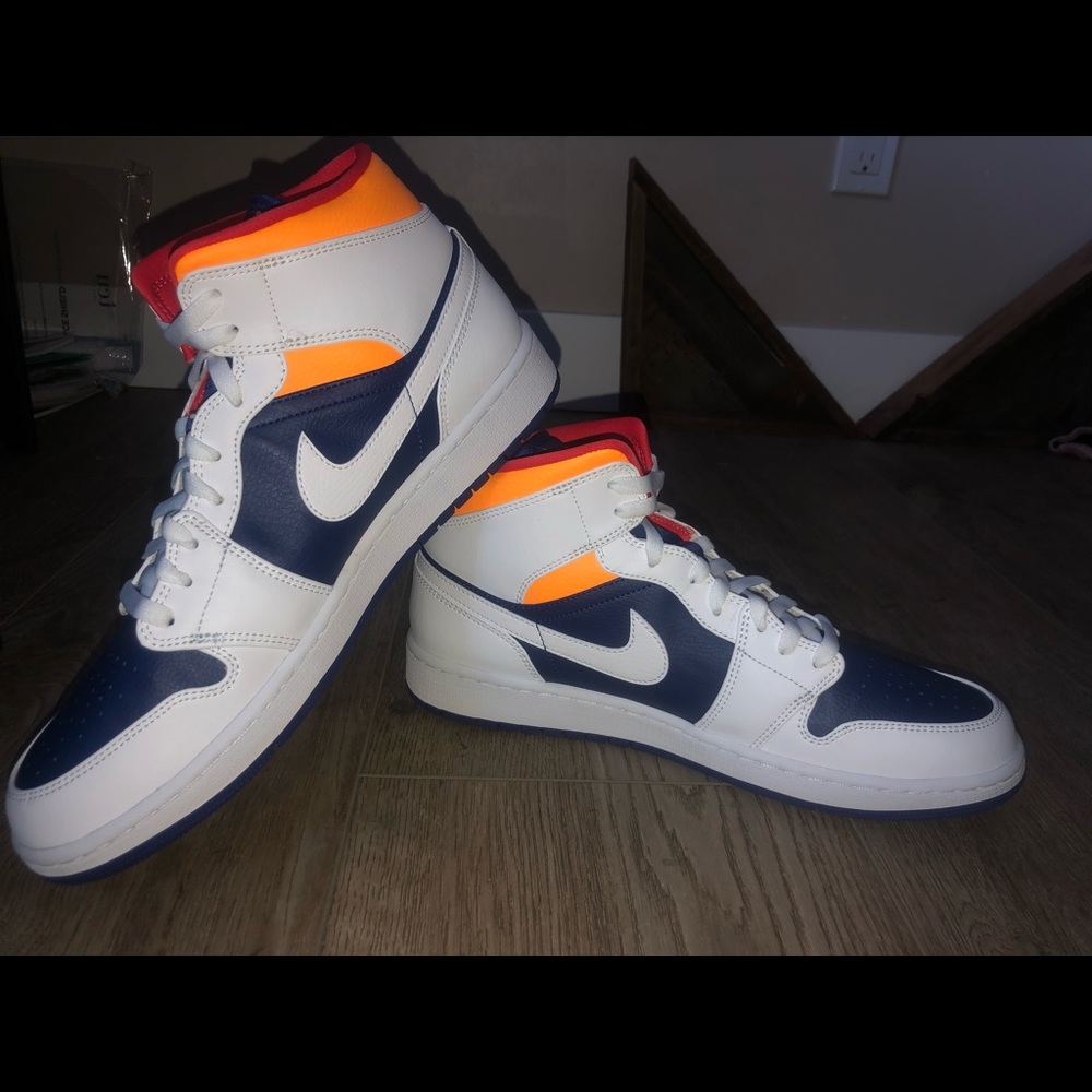 AIR JORDAN 1 MID GS "ROYAL BLUE LASER ORANGE"
